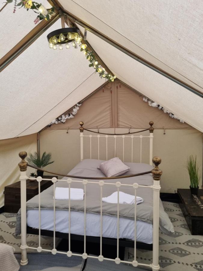 Glamping In Style, Prospector Tent Crawley  Luaran gambar